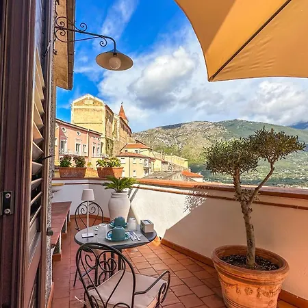 بيت ضيافة La Terazza Sul Cielo Di 3*